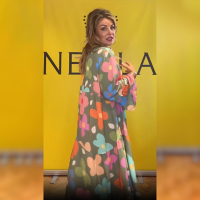 Stella™ | Blommig Klänning som Framhäver Din Siluett – Lätt, Elegant och Sommarklar